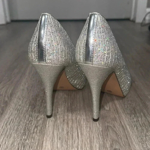 🔴Worthington heels - Picture 4 of 7